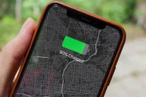 iPhone có tính năng ẩn hiển thị thời gian sạc pin