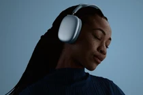 AirPods Max 2 bất ngờ “lấn sân” gaming Apple