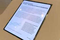 Samsung xóa nếp gấp màn hình gập bằng nguyên lý đập nước