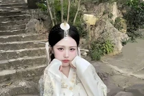 Nữ streamer khiến người xem hốt hoảng với video mới