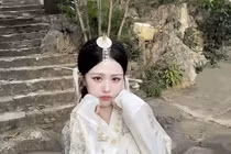 Nữ streamer khiến người xem hốt hoảng với video mới