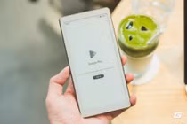 Viwoods AIPaper Reader, máy đọc sách dáng smartphone 