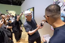 Tim Cook nói "Tôi yêu Labubu", cổ phiếu Pop Mart tăng vọt 6% 