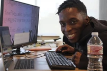 Startup AI gây sốc vì founder giả làm chatbot 