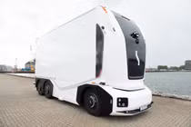 Xe tải tự hành nặng 37 tấn vận hành tại cảng Antwerp