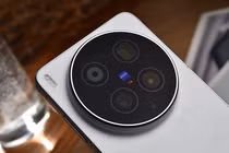 vivo X300 Ultra, camera kép 200MP, giá từ 26,7 triệu