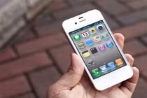 Apple “khai tử” iPhone 5 và iPhone 4, người dùng sốc