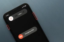 Chiêu lừa pin 100% trên iPhone cũ khiến người mua sập bẫy