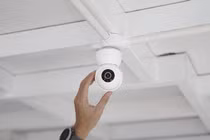 Nguy cơ bị theo dõi từ camera an ninh trong nhà ít ai ngờ