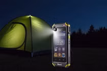 Điện thoại siêu bền có máy chiếu, pin 17.600mAh ra mắt