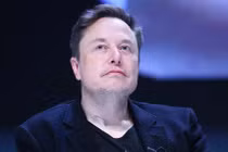 Elon Musk cảnh báo AI sẽ cuốn trôi công việc bàn giấy 