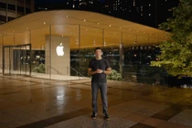John Ternus kỹ sư cơ khí có thể kế nhiệm Tim Cook