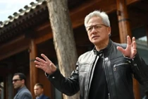 CEO Nvidia tiếc vì học sai ngành, khuyên học vật lý