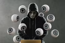 Phần mềm độc hại tự bật webcam để tống tình người dùng