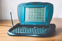 Loạt sản phẩm kỳ lạ của Apple trước thời Steve Jobs trở lại