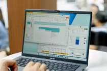 Laptop giúp Gen Z “cân” học, làm và giải trí cả ngày 