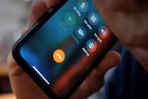 Cách nhận biết cuộc gọi lừa đảo Samsung và iPhone