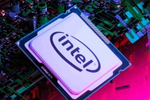 Intel bay 46 tỷ USD vì bán nhầm chip cũ trước cơn sốt AI