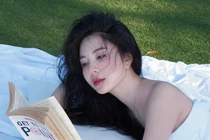 Nữ streamer trở lại sau sinh với màn lột xác bất ngờ