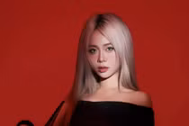 Misthy diện áo khoét sâu, fan “đổ rạp” vì quá quyến rũ