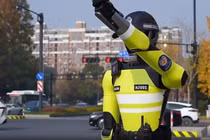 Trung Quốc ra mắt robot cảnh sát giao thông Tiểu Hổ