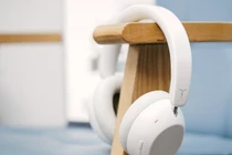 Tanchjim RITA, tai nghe chụp đầu “chú cừu đen”