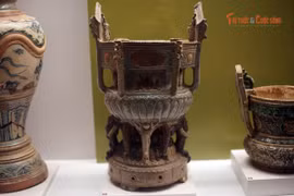 Vì sao nhà Mạc vẫn tồn tại ở Cao Bằng sau thất thủ Thăng Long?