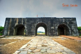 Khám phá sự kỳ vĩ ẩn sau tòa thành đá có một không hai Việt Nam