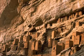 Sống giữa vực thẳm, câu chuyện khó tin ở vách đá Bandiagara