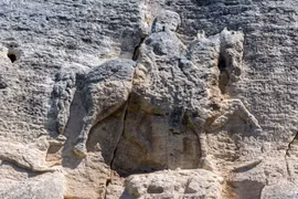 Người kỵ sĩ khổng lồ trên vách đá Bulgaria gây tranh cãi suốt thế kỷ