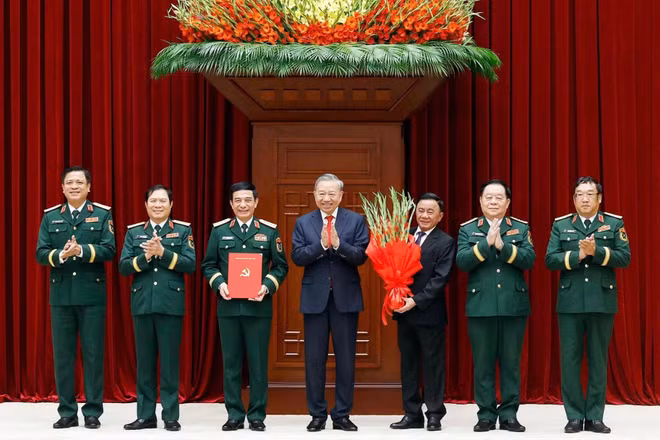 Tổng Bí thư, Chủ tịch nước trao các quyết định về chỉ định nhân sự