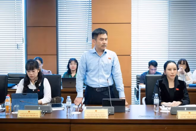 Đề nghị siết quản lý quà tiền tỷ trên livestream để phòng, chống rửa tiền