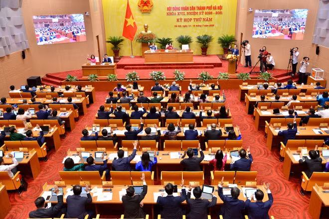 Hà Nội chất vấn về an toàn thực phẩm gắn với bữa ăn bán trú