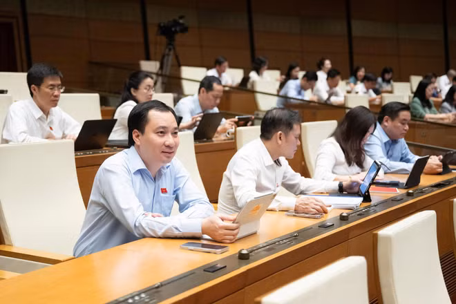Hôm nay, Quốc hội xem xét 5 dự án luật, thảo luận sửa đổi Luật Đầu tư