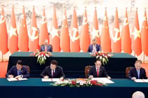 Việt Nam và Trung Quốc ký kết nhiều văn kiện hợp tác quan trọng