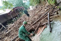 Lũ quét bất ngờ gây thiệt hại lớn ở Nghệ An