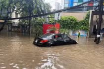 Hà Nội chuẩn bị ca nô, xuống máy ứng phó bão số 11