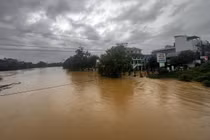 Khu vực Bắc Bộ vẫn mưa to, cảnh báo lũ quét, sạt lở đất