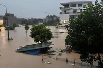 Ngầm tràn Trại Ngựa ở Thái Nguyên bị nước cuốn trôi. Ảnh: Quang Linh.