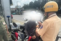 CSGT đổi cách kiểm tra nồng độ cồn, nhiều 'ma men' thúc thủ 