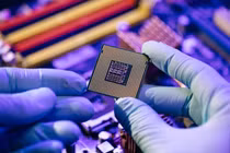 Nâng cao chất lượng nhân lực khoa học công nghệ, trọng dụng nhân tài