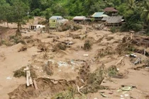 Chính phủ hỗ trợ thêm 300 tỷ cho Điện Biên, Nghệ An