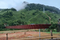 Cầu treo ở Điện Biên bị đứt cáp, ô tô chở 3 người rơi xuống sông 
