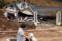 Sạt lở đất trong đêm ở Lào Cai, 5 người thương vong 