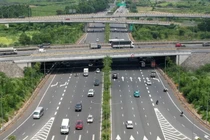 Đề xuất phân làn tốc độ và phân luồng phương tiện đối với xe tải