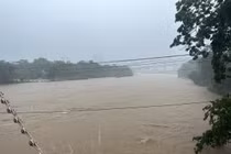 Mưa lớn, lũ sông Cầu lên cao, Thủ tướng chỉ đạo các Bộ sẵn sàng cứu hộ