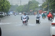 Áp thấp nhiệt đới suy yếu, tiếp tục gây mưa to đến rất to