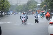 Áp thấp nhiệt đới suy yếu, tiếp tục gây mưa to đến rất to