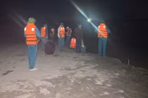 Dông lốc gây lật bè tại Quảng Ninh, 2 người tử vong trên biển