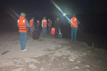 Dông lốc gây lật bè tại Quảng Ninh, 2 người tử vong trên biển